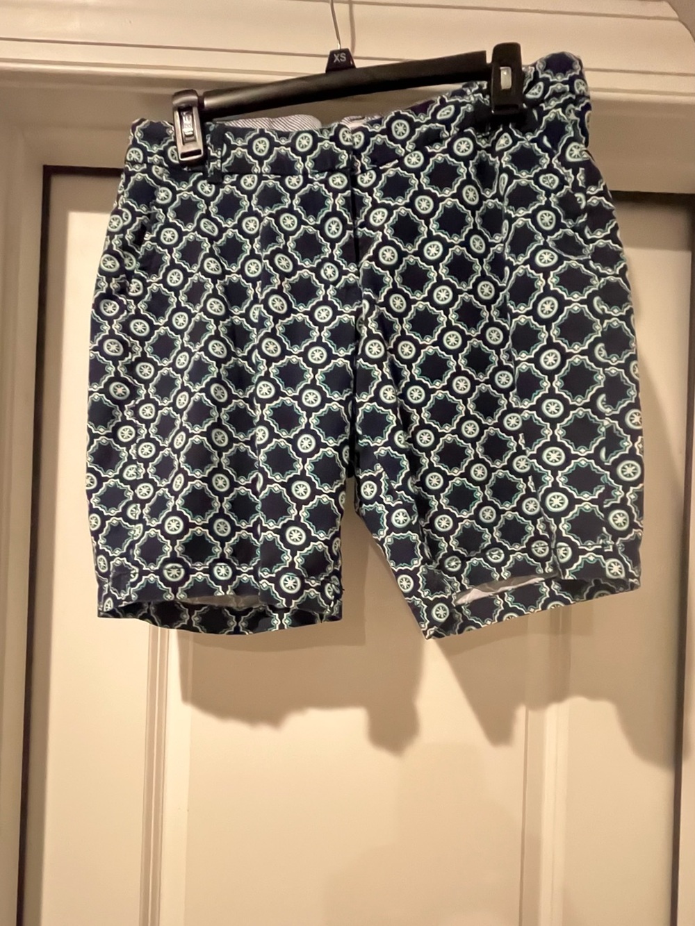Crown and Ivy Navy and Kelly Green Geometric Print Women’s Shorts